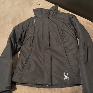 Womens spyder jacket size 4 in excellent condition